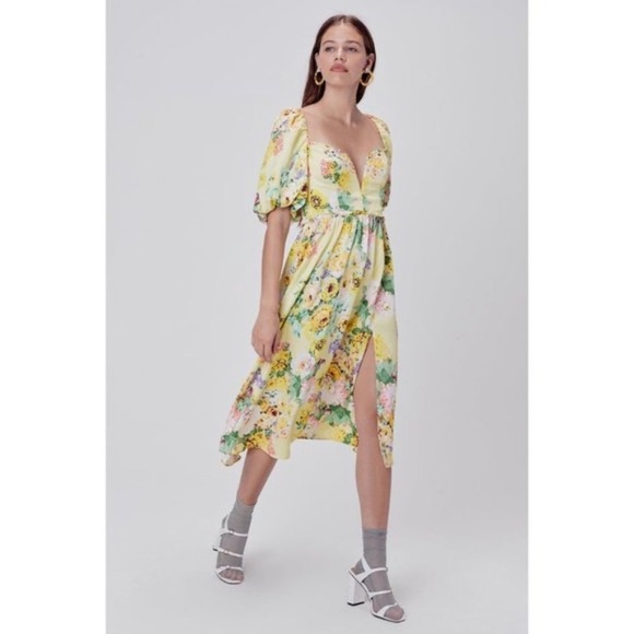 For Love And Lemons Dresses & Skirts - NWT For Love & Lemons Leigh Yellow Floral Puff Sleeve Corset Midi Dress Medium